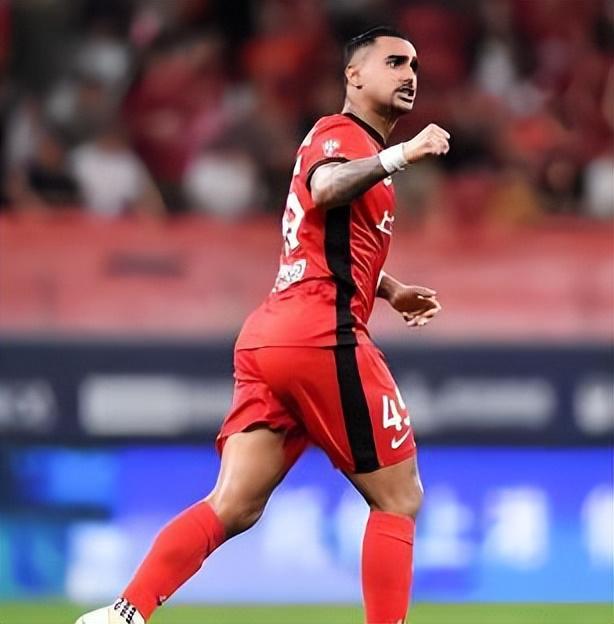 上港功勋外援1月16日官宣发声!正式告别俱乐部,已现身新东家