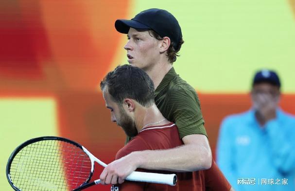 奥客网站-白卓璇吃油条落败王炸组合出局，卢宝丢盘晋级西大妈还是你大妈