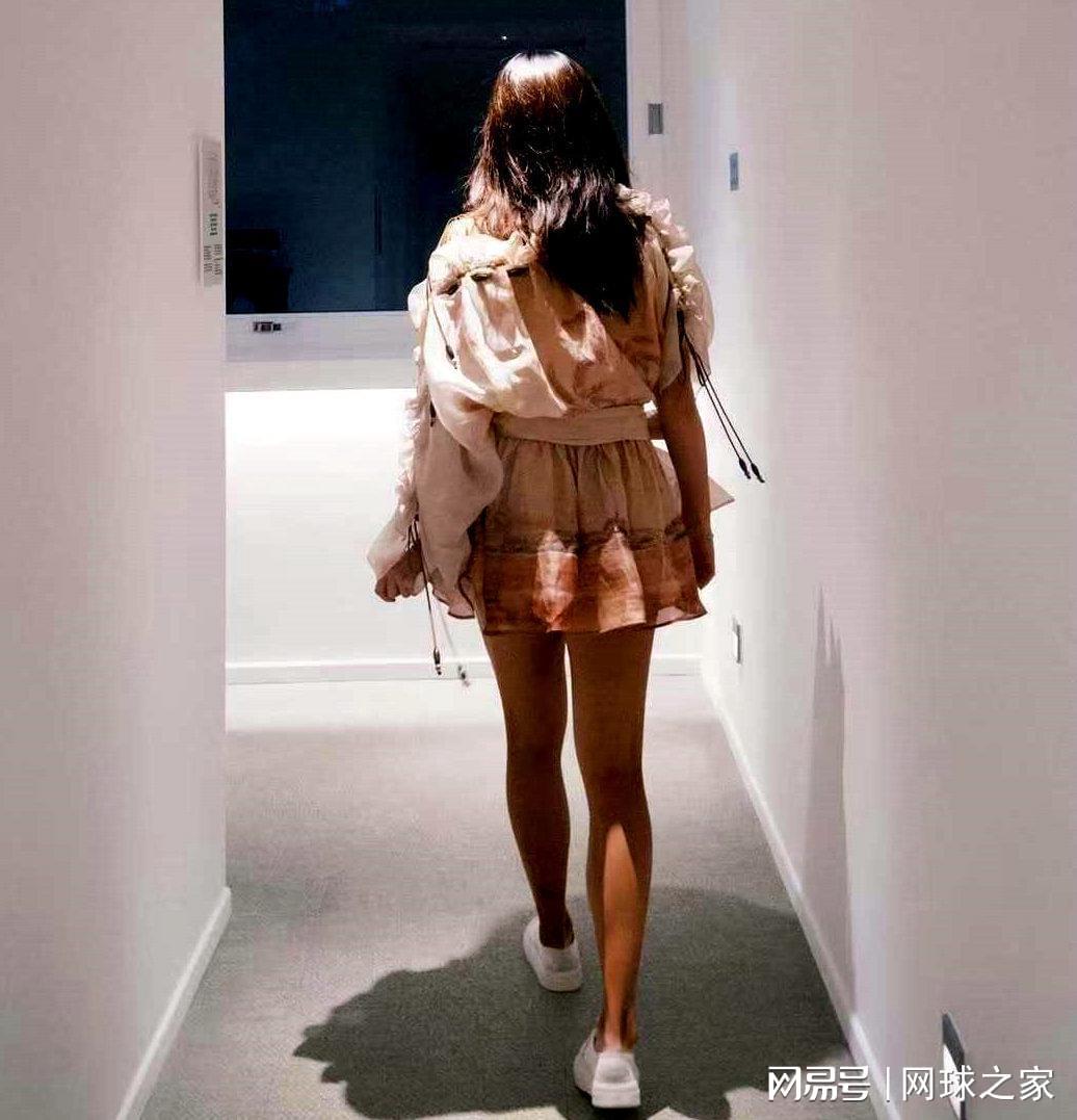 奥客网站-白卓璇吃油条落败王炸组合出局，卢宝丢盘晋级西大妈还是你大妈