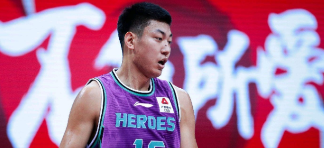 澳客-辗转多支球队！山东男篮弃将终于证明自己，场均10.1分