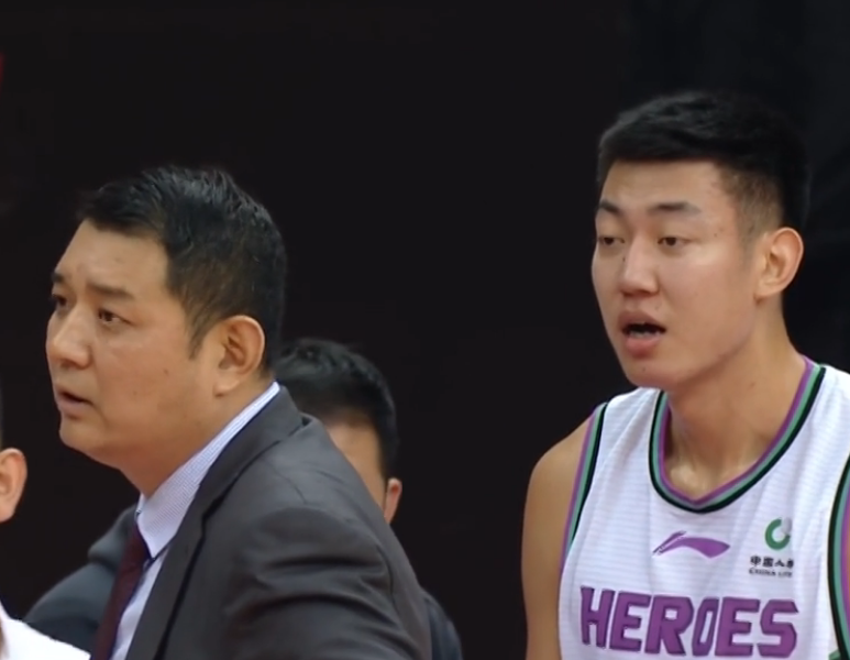 澳客-辗转多支球队！山东男篮弃将终于证明自己，场均10.1分